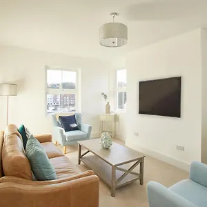  Holiday home Host & - Osborne House